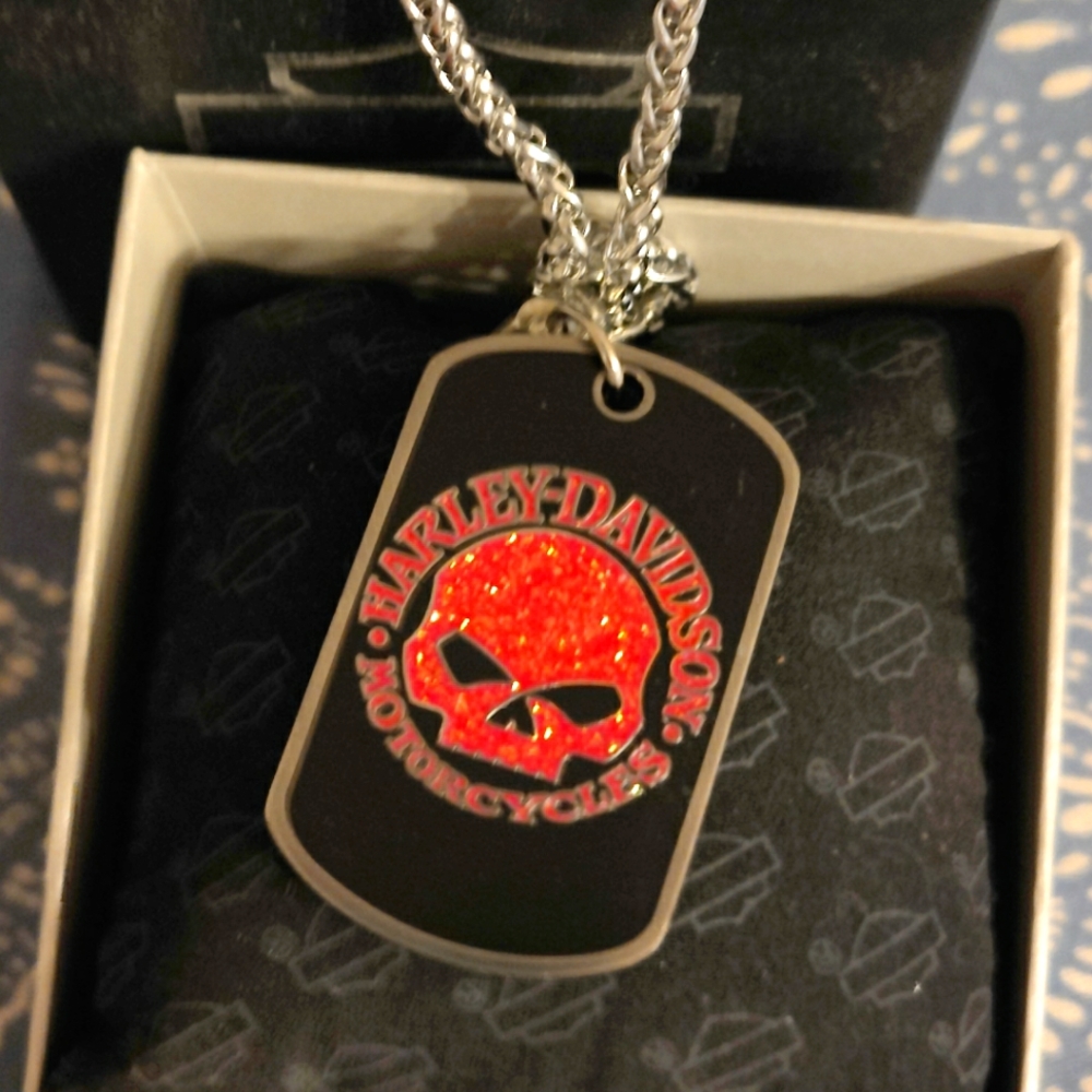 NWOT H-D Sparkle Willie G Skull  2 Sided Dog Tag pendant with chain